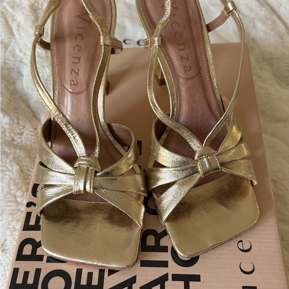 Vicenza Square-Toe Heels - Picture 6 of 16